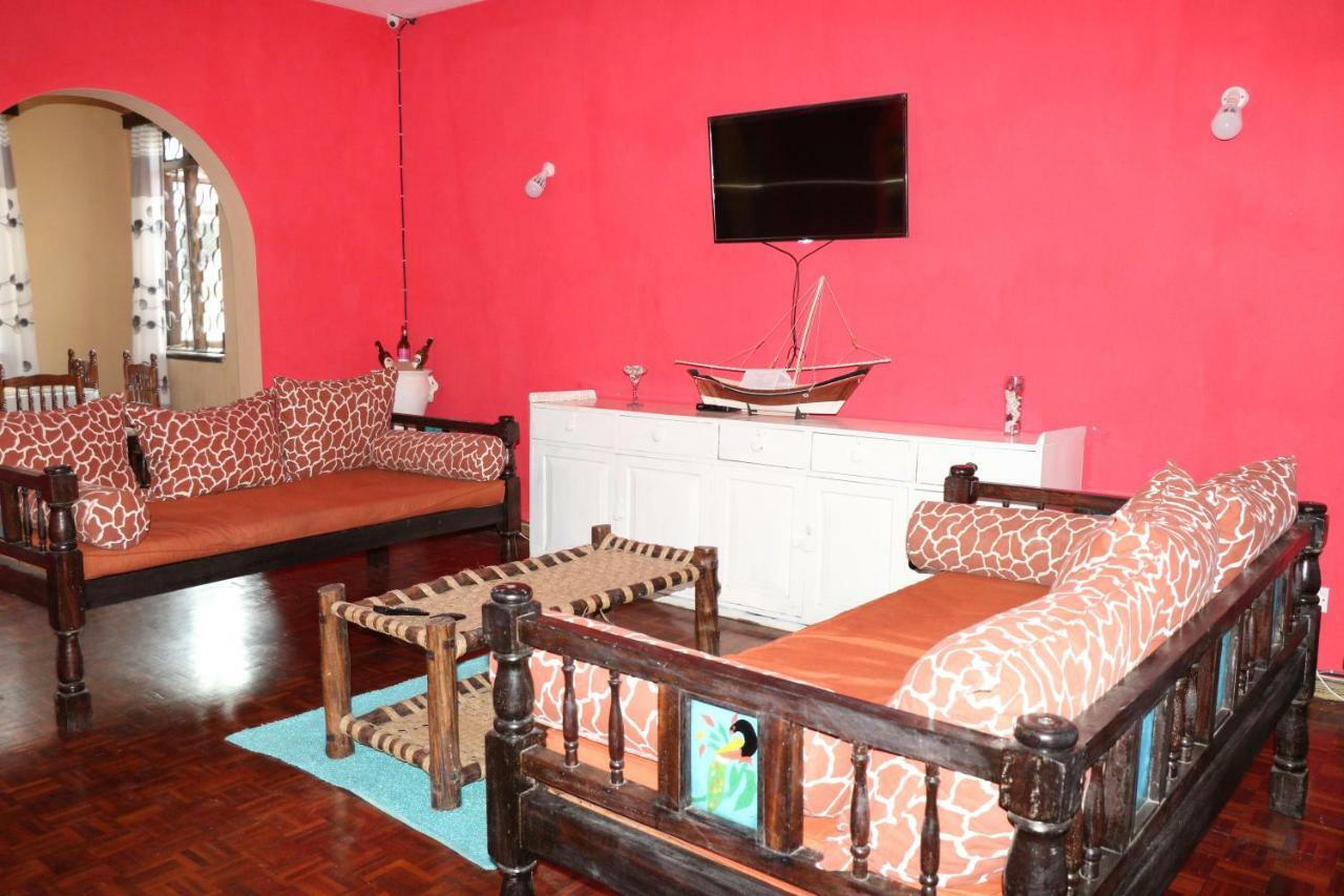 Jua Baharini Bed and Breakfast Malindi Exteriör bild