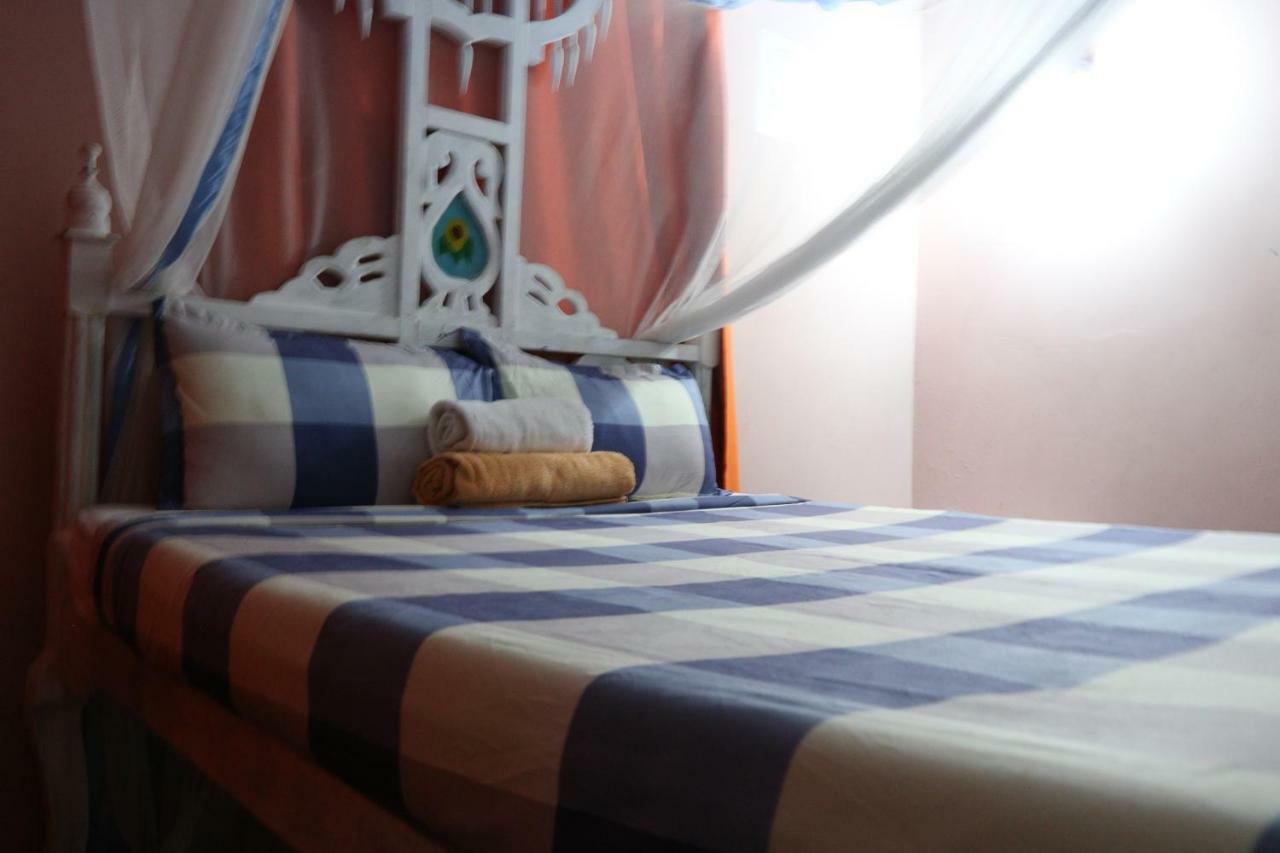 Jua Baharini Bed and Breakfast Malindi Exteriör bild
