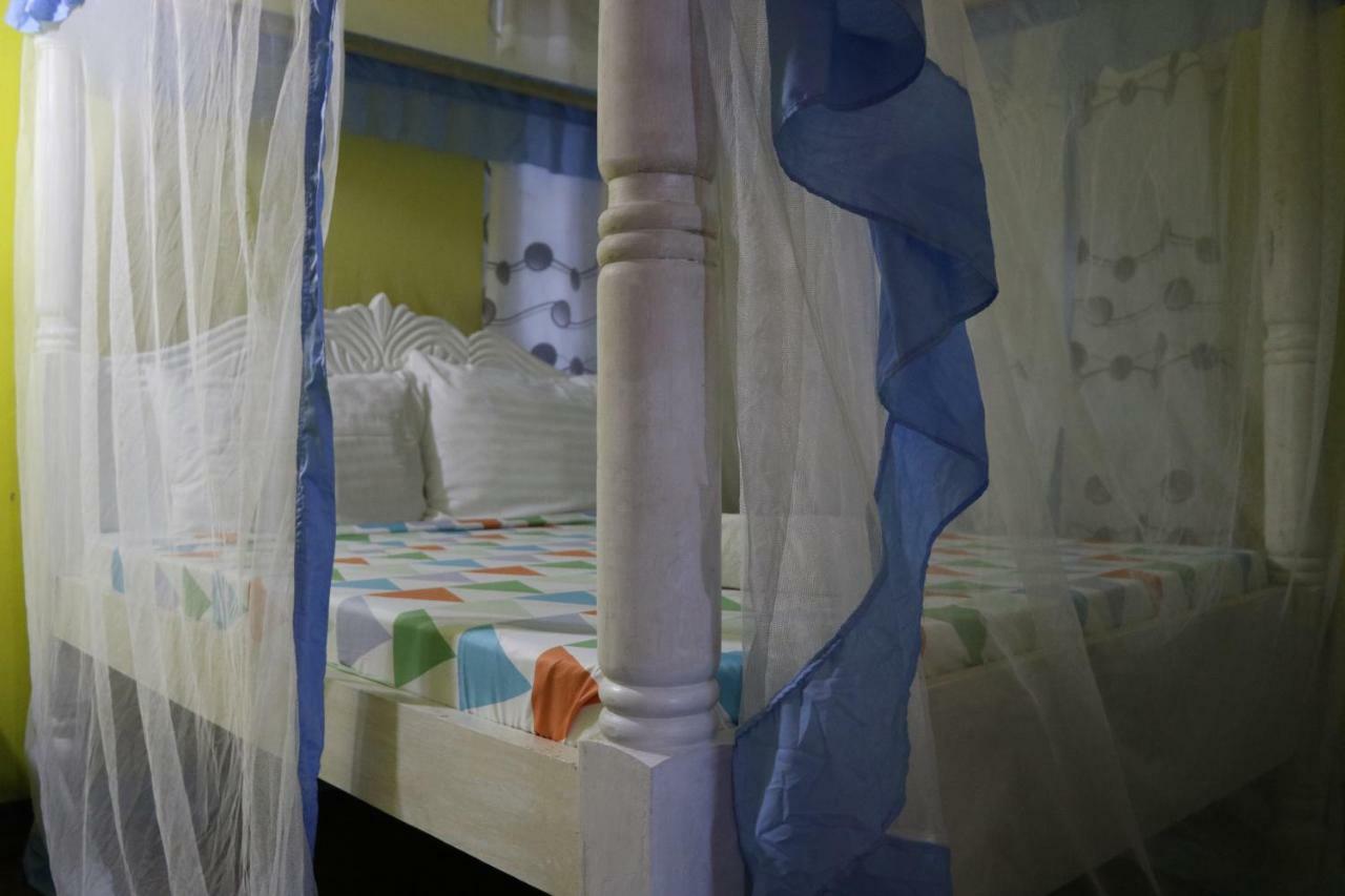 Jua Baharini Bed and Breakfast Malindi Exteriör bild